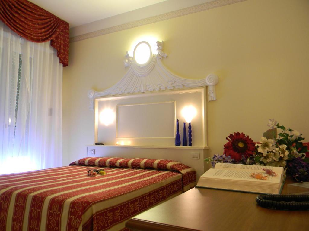 Hotel Nord Est ガビッチェ・マーレ 部屋 写真
