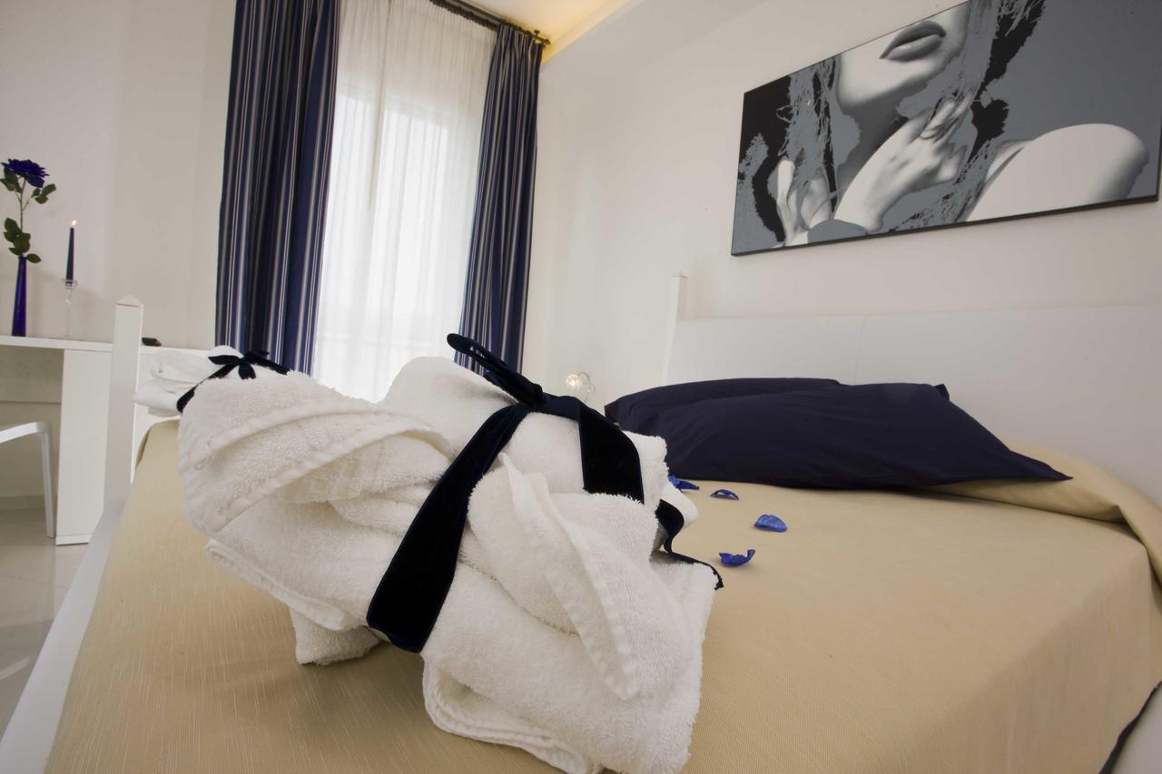 Hotel Nord Est ガビッチェ・マーレ エクステリア 写真